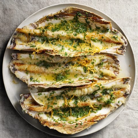 Harbor Seared Scallops Lemon