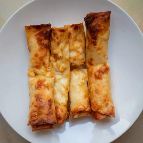 Tinis Mac Cheese Lumpia Rolls